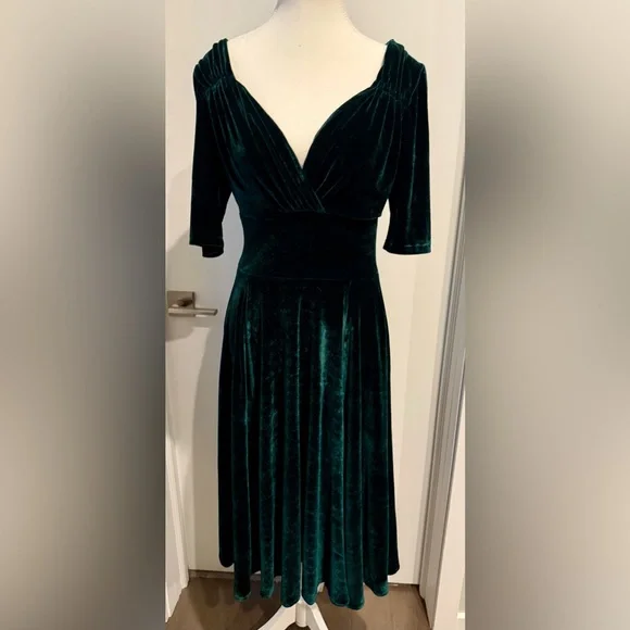 Modcloth Deep Green Velvet Midi Dress - Picture 3 of 9